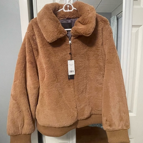 Banana Republic Faux Fur Bomber Jacket - Picture 2 of 6